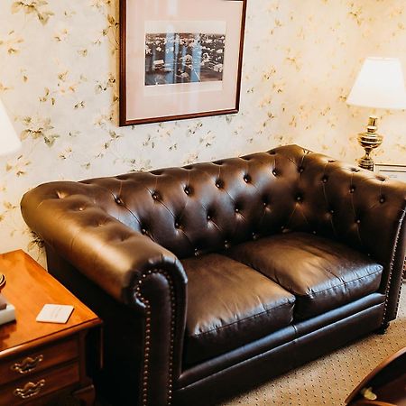 The Rochester Inn Sheboygan Falls Zewnętrze zdjęcie