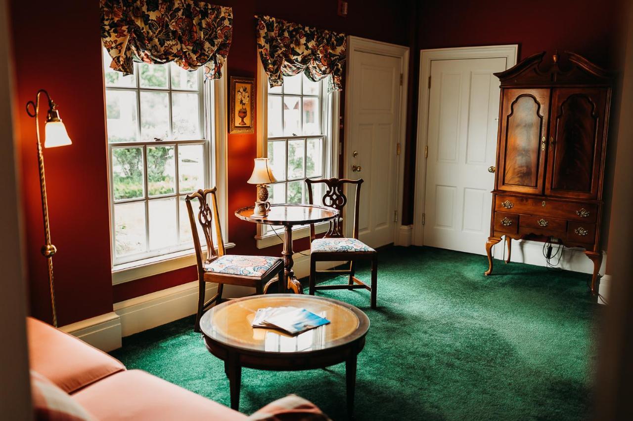 The Rochester Inn Sheboygan Falls Zewnętrze zdjęcie