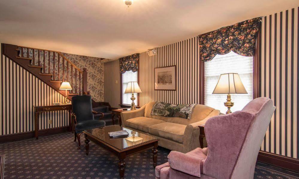 The Rochester Inn Sheboygan Falls Zewnętrze zdjęcie